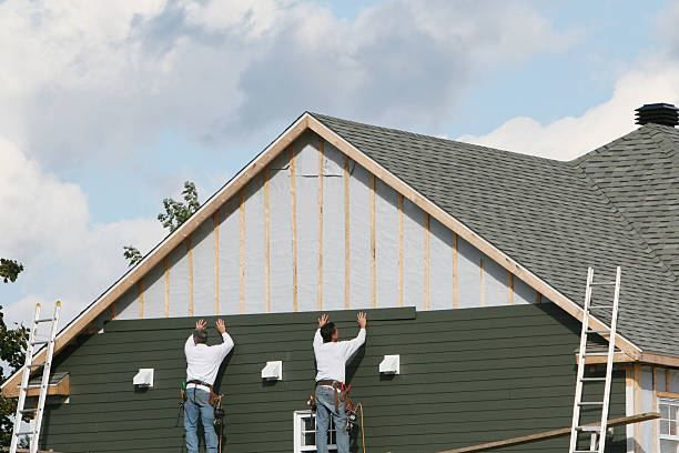 Professional Siding Contractor technician working in Concord, VA